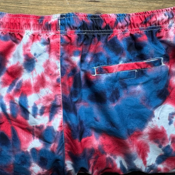 Walnut & 39th Mens Swim Trunks Size Extra Large Red White Blue Tie-dye Swim - Picture 3 of 5